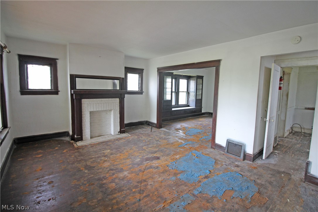 Helper Woodland Hills Park - Residential Income