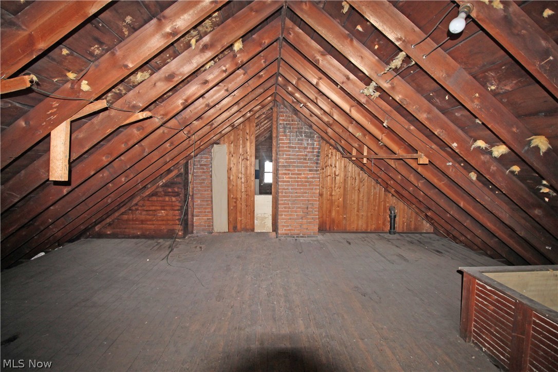 Helper Woodland Hills Park - Residential Income