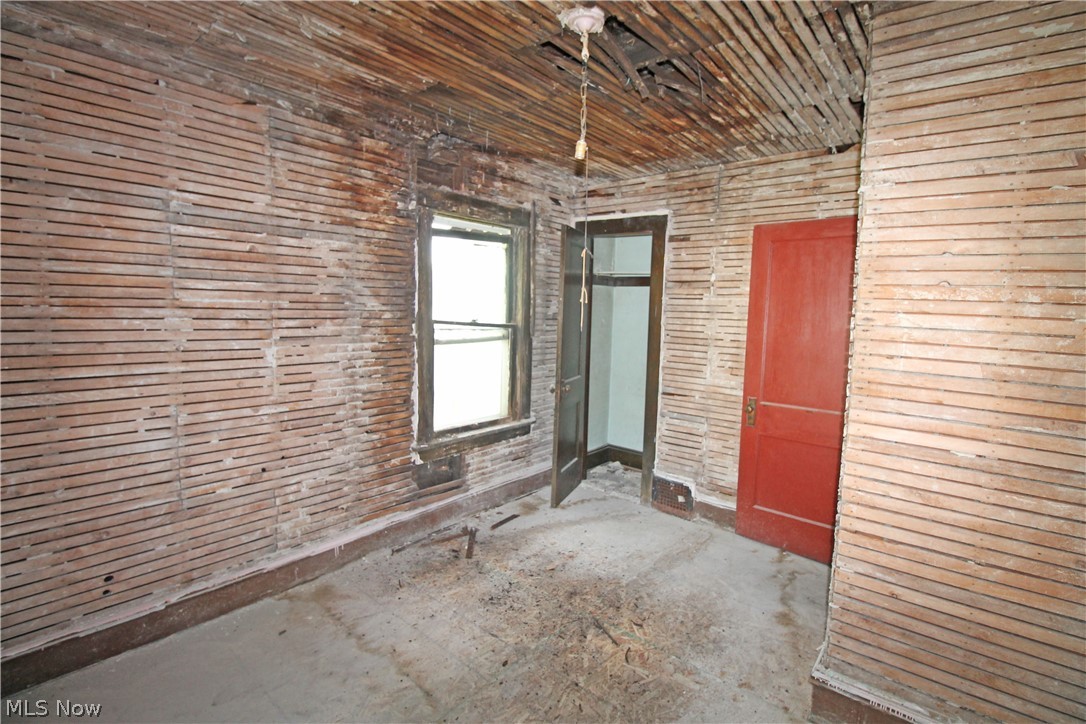 Helper Woodland Hills Park - Residential Income