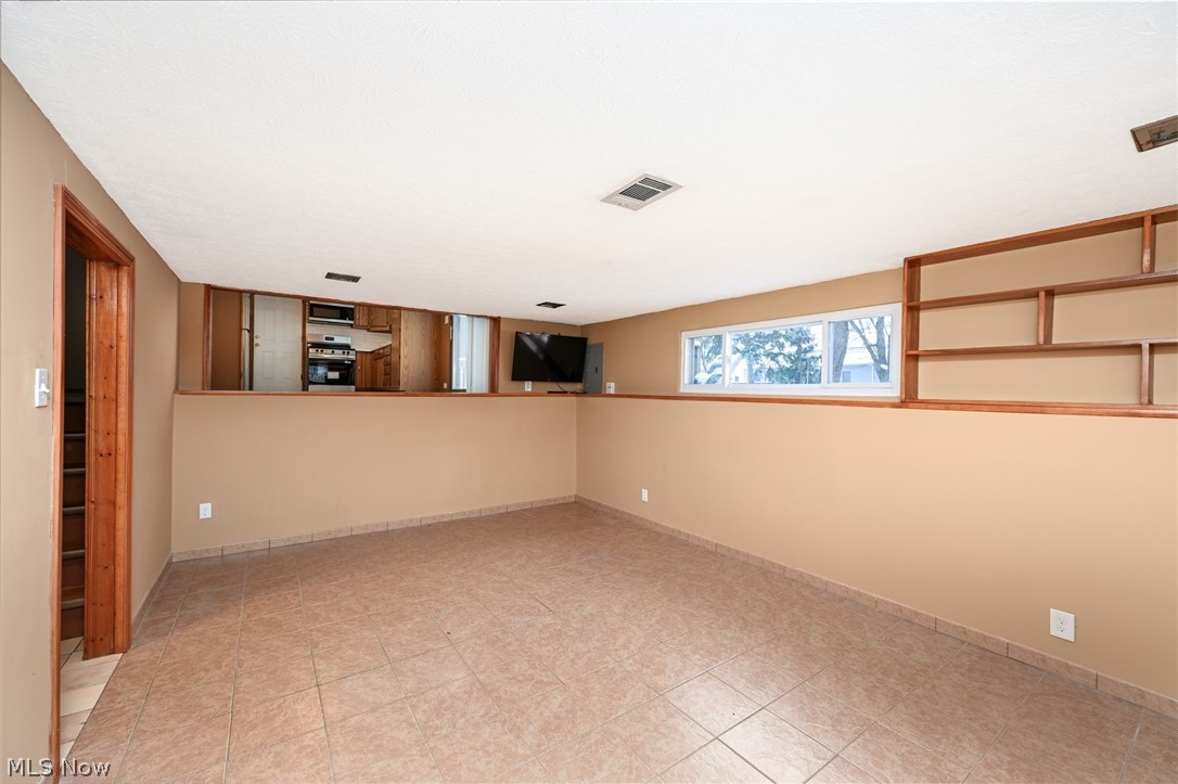 Rose Tree 02 - Residential