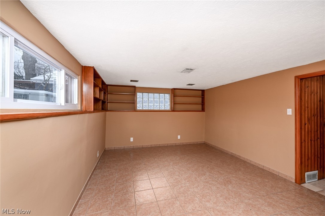 Rose Tree 02 - Residential