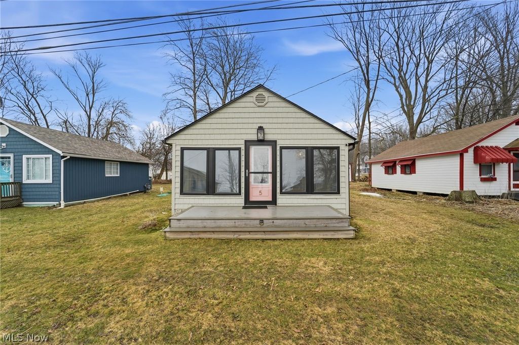 Photo of 5 Stones Long Beach Drive, Ashtabula, OH 44004 (MLS # 5191053)