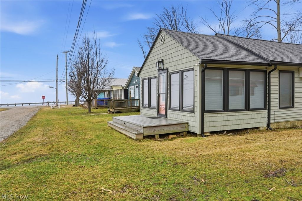 Photo of 5 Stones Long Beach Drive, Ashtabula, OH 44004 (MLS # 5191053)