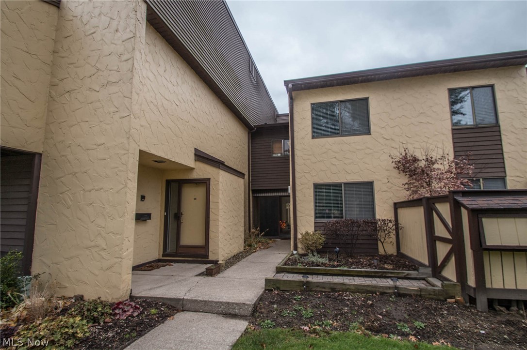 Hampton Woods - Residential