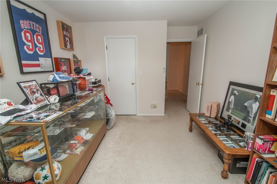 Hampton Woods - Residential