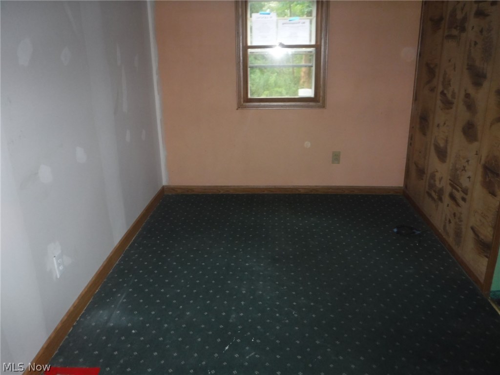 Kiwanis Lake - Residential