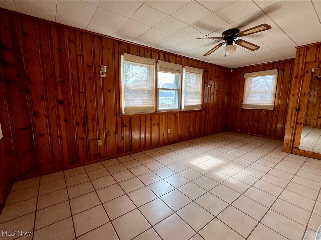 Cleveland, Ohio 44135, United States, 2 Bedrooms Bedrooms, ,2 BathroomsBathrooms,Residential,Pending,81006