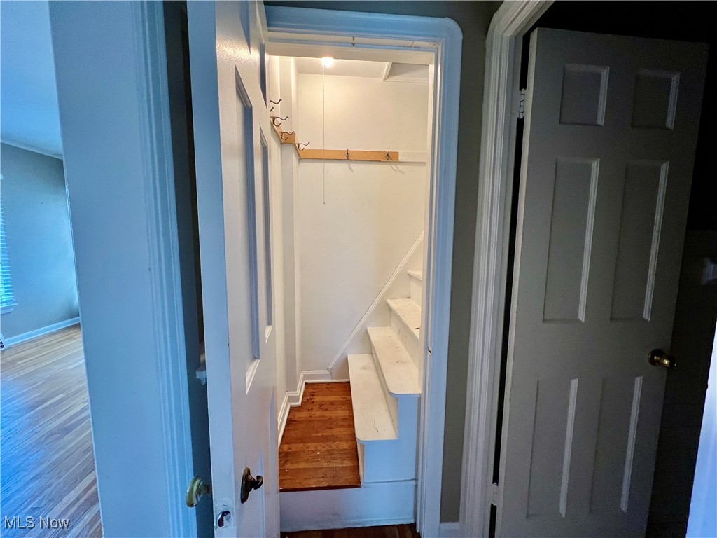 Cleveland, Ohio 44135, United States, 2 Bedrooms Bedrooms, ,2 BathroomsBathrooms,Residential,Pending,81006