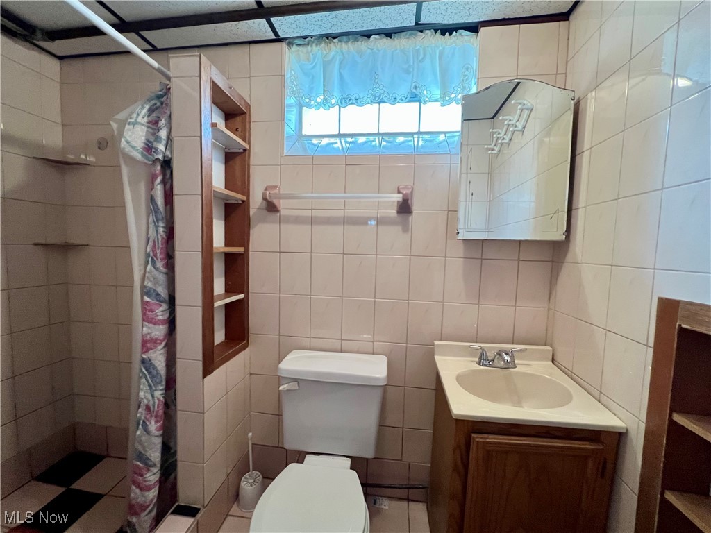 Cleveland, Ohio 44135, United States, 2 Bedrooms Bedrooms, ,2 BathroomsBathrooms,Residential,Pending,81006