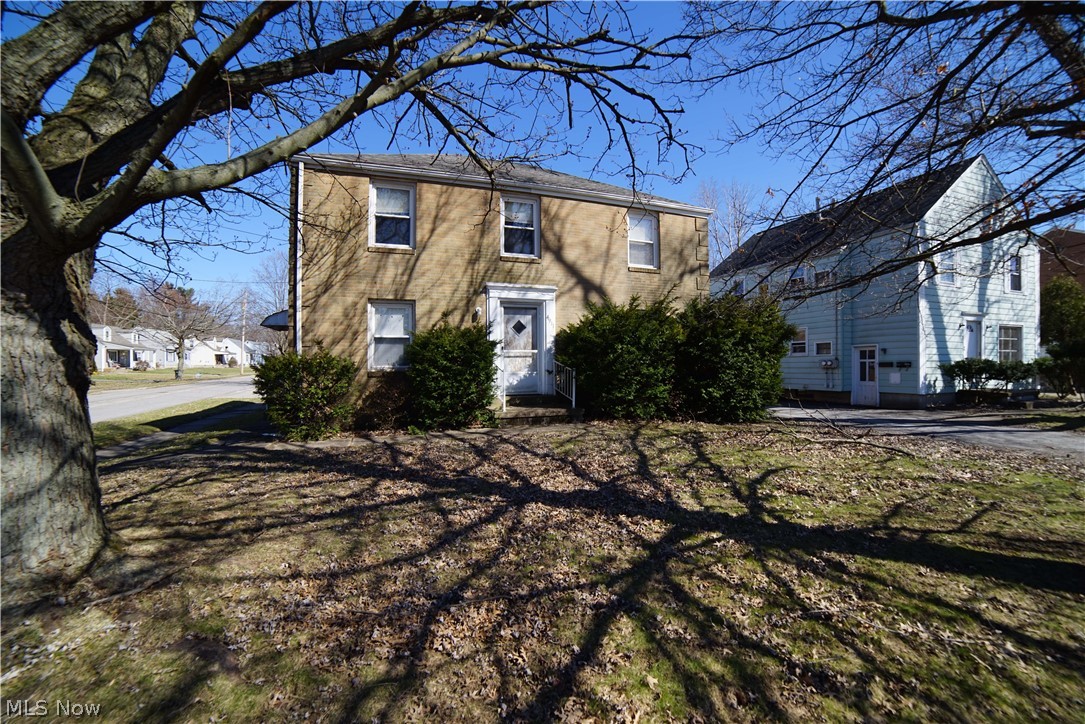 2 Bedroom 1 Bath Apartment. Bottom floor unit. Access to common basement with laundry machines provided, no need to go to the laundry mat. Range and Refrigerator is provided by owner. Owner pays Water. Tenant pays Electric and Gas. 1 garage space, which is separated from the other side, so private. Equal Opportunity Housing. Call today!