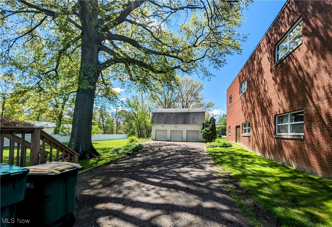 206 S Hambden Street, Chardon, Ohio image 10