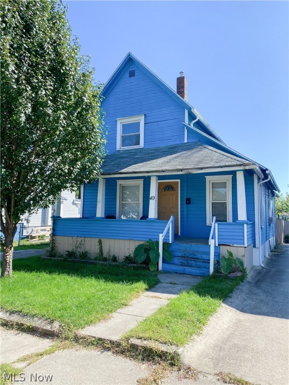This 3 bedroom, 1 bath Colonial features a large kitchen, first floor master bedroom, and first floor laundry. This home was completed gutted and redone when the owners bought the house in 2001. The back yard includes a shed and is partially fenced in. More recent updates include flooring, paint, and new hot water​​‌​​​​‌​‌​​​‌‌​​​‌‌‌​​‌​​‌‌​​​​ tank.