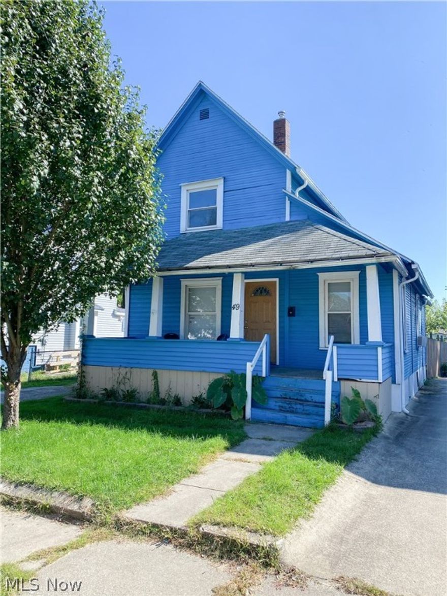 This 3 bedroom, 1 bath Colonial features a large kitchen, first floor master bedroom, and first floor laundry. This home was completed gutted and redone when the owners bought the house in 2001. The back yard includes a shed and is partially fenced in. More recent updates include flooring, paint, and new hot water​​‌​​​​‌​‌​​​‌‌​​​‌‌‌​​‌​​‌‌​​​​ tank.