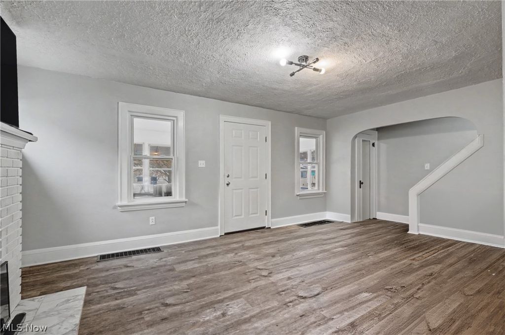 Photo of 1364 Arnold Avenue, Akron, OH 44305 (MLS # 5191217)