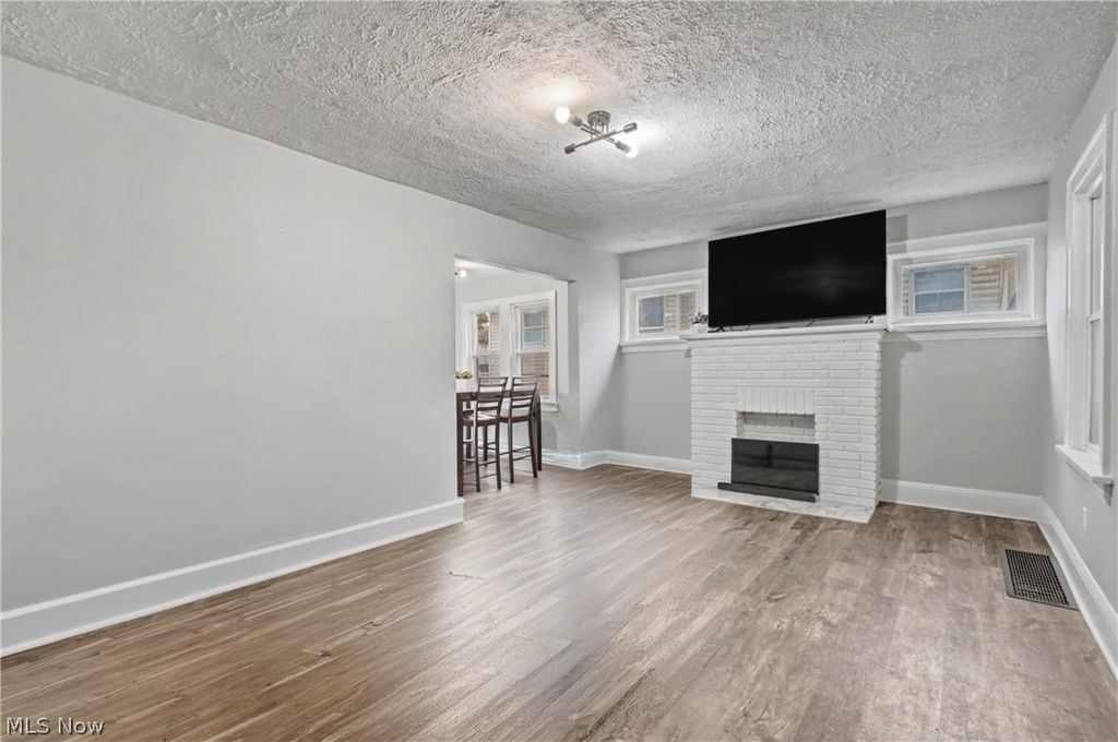 Photo of 1364 Arnold Avenue, Akron, OH 44305 (MLS # 5191217)