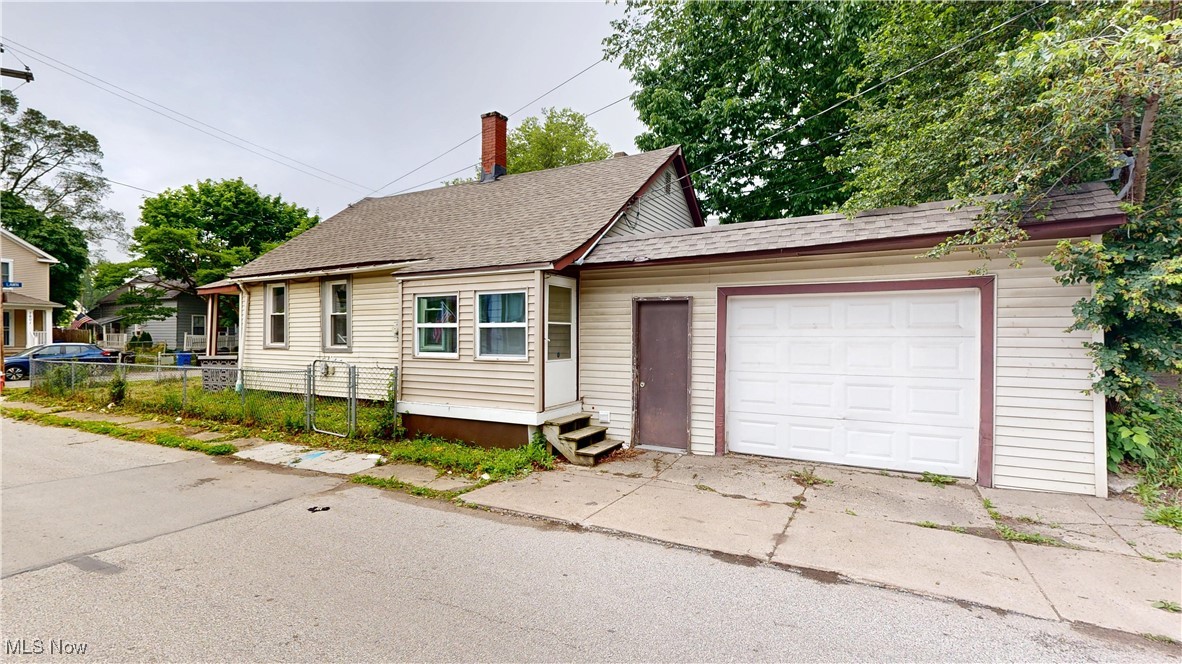 7600 Lawn Avenue, Cleveland, Ohio image 2