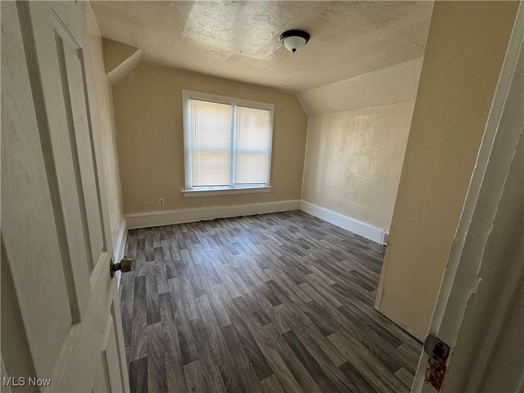 Photo of 2142 105th St W, Cleveland, OH 44102 (MLS # 5168194)