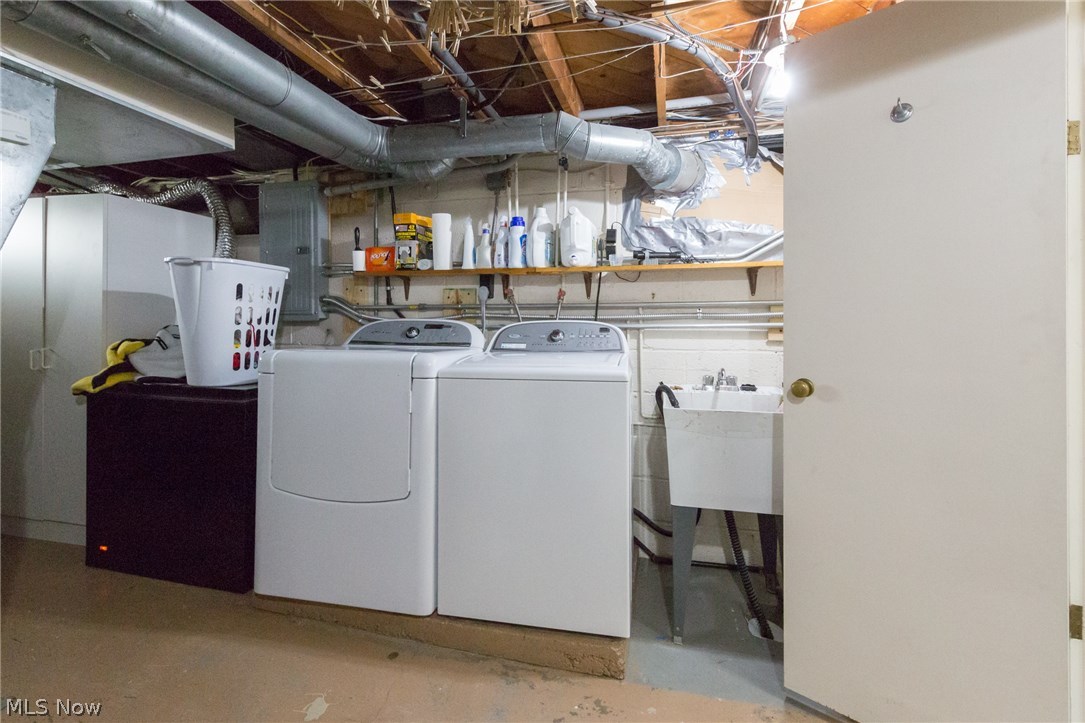 Lorain Woods - Residential