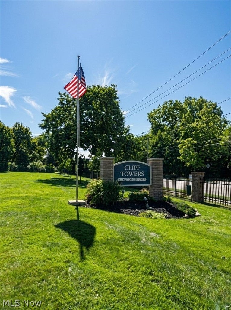 2089 Wooster Road 43