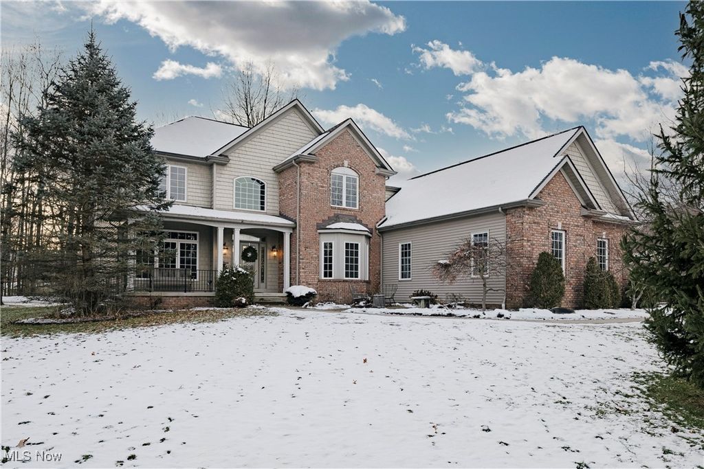 Photo of 9232 Chamberlin Road, Twinsburg, OH 44087 (MLS # 5174495)