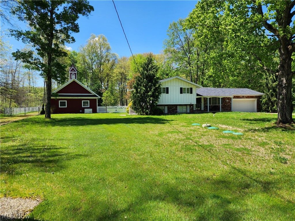 Photo of 3018 Mahan Denman Road NW, Bristolville, OH 44402 (MLS # 5207068)