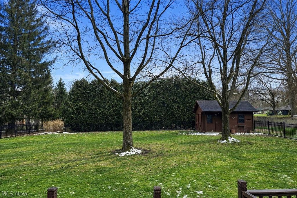 Photo of 4049 Alvacardo Street, Canfield, OH 44406 (MLS # 5188381)