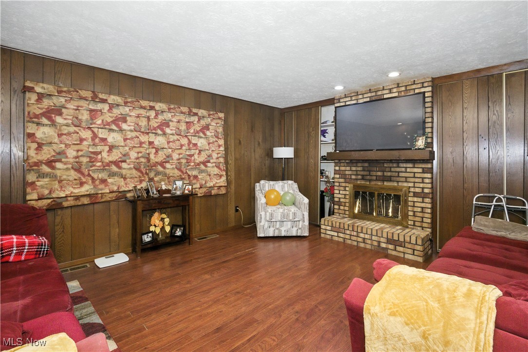 5950 Bayberry Circle