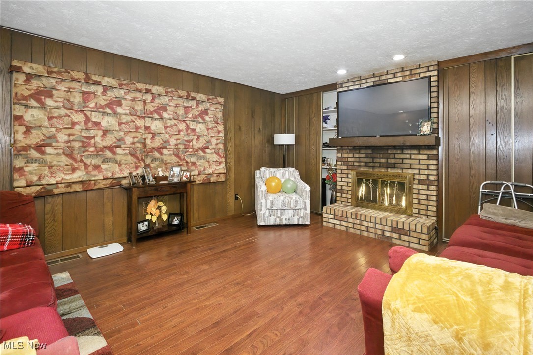 5950 Bayberry Circle
