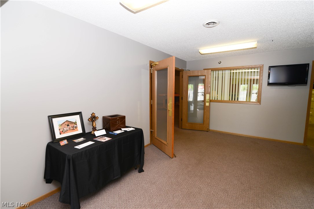 Bev Road Professional - Commercial Sale