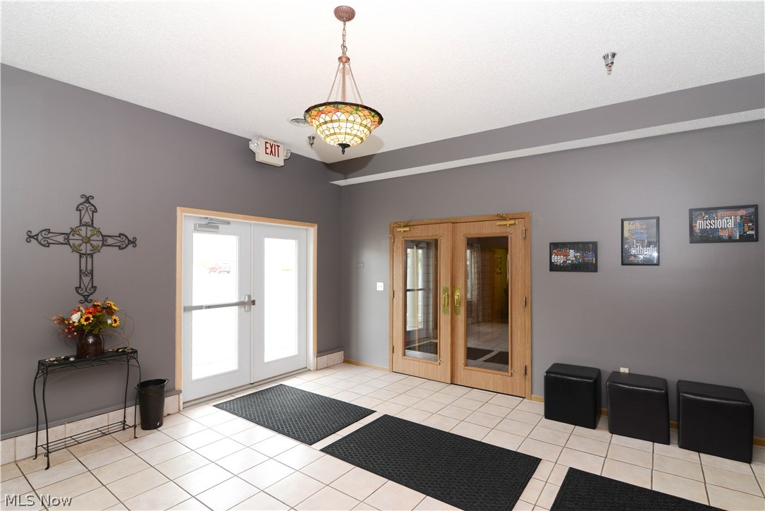 Bev Road Professional - Commercial Sale