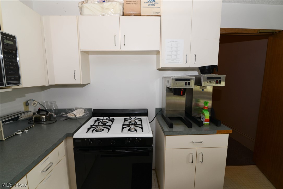 Bev Road Professional - Commercial Sale