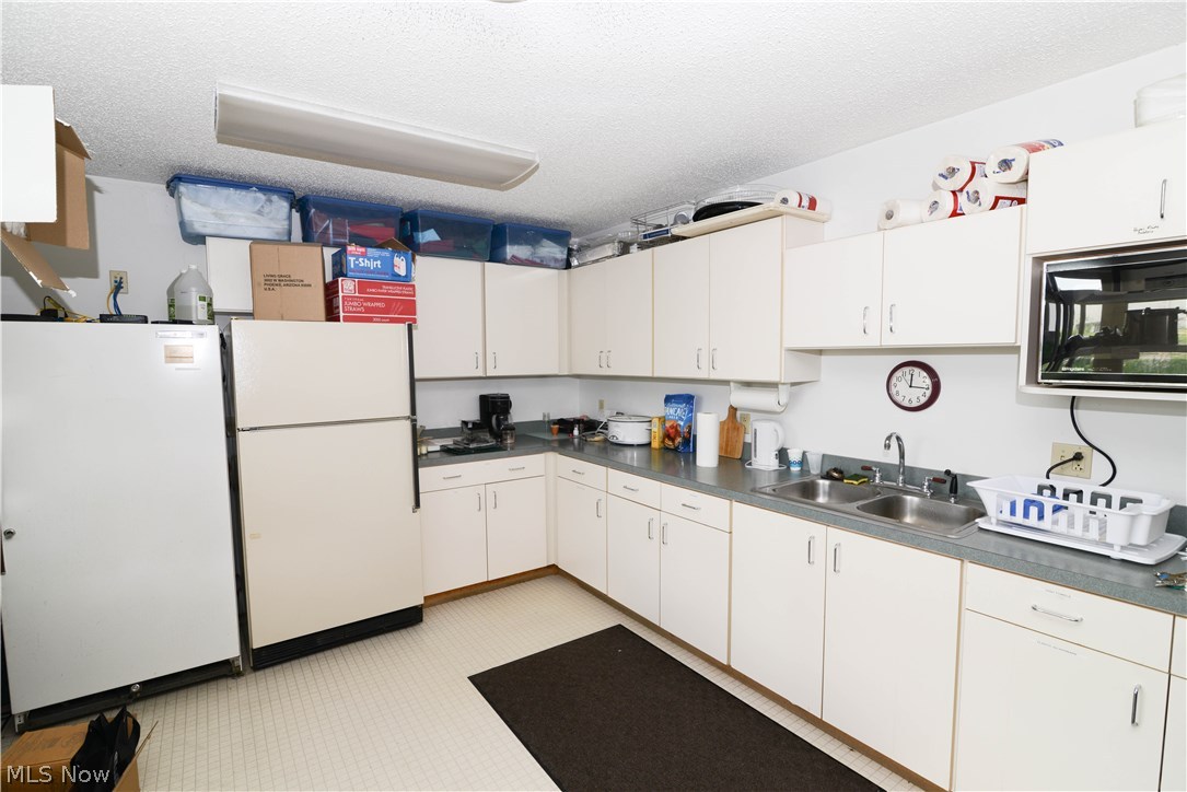 Bev Road Professional - Commercial Sale