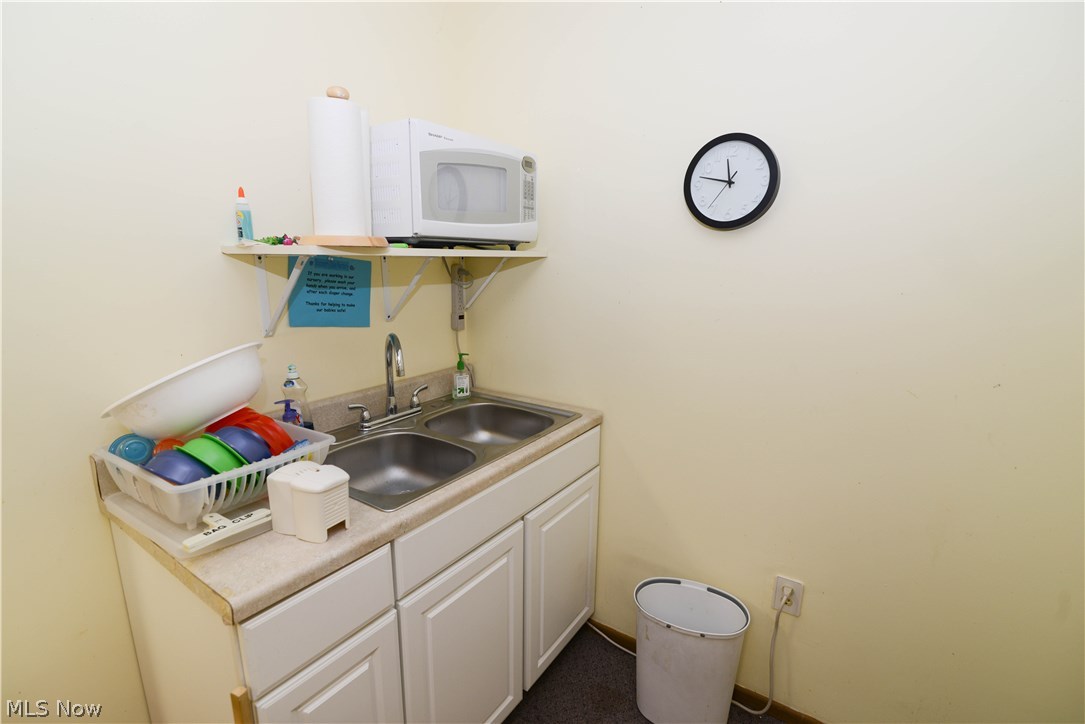 Bev Road Professional - Commercial Sale