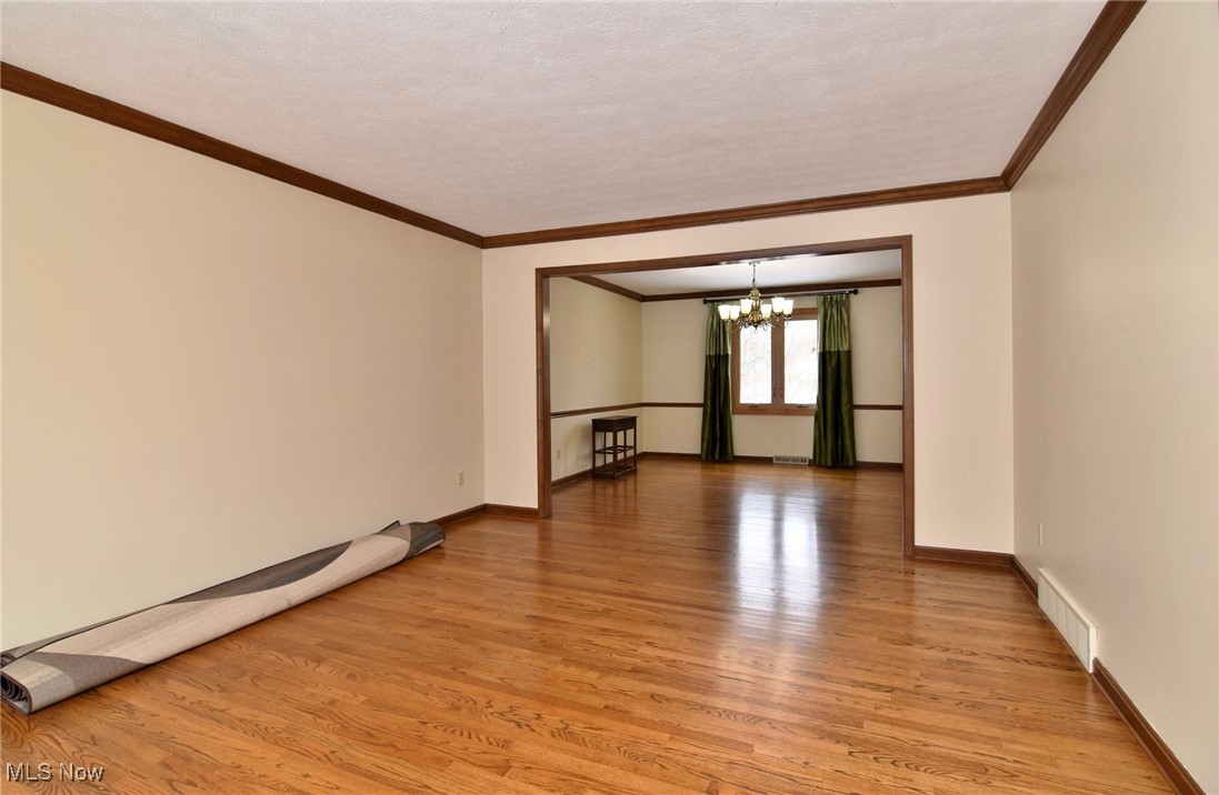 Solon, Ohio 44139, United States, 4 Bedrooms Bedrooms, ,3 BathroomsBathrooms,Residential,Pending,20175