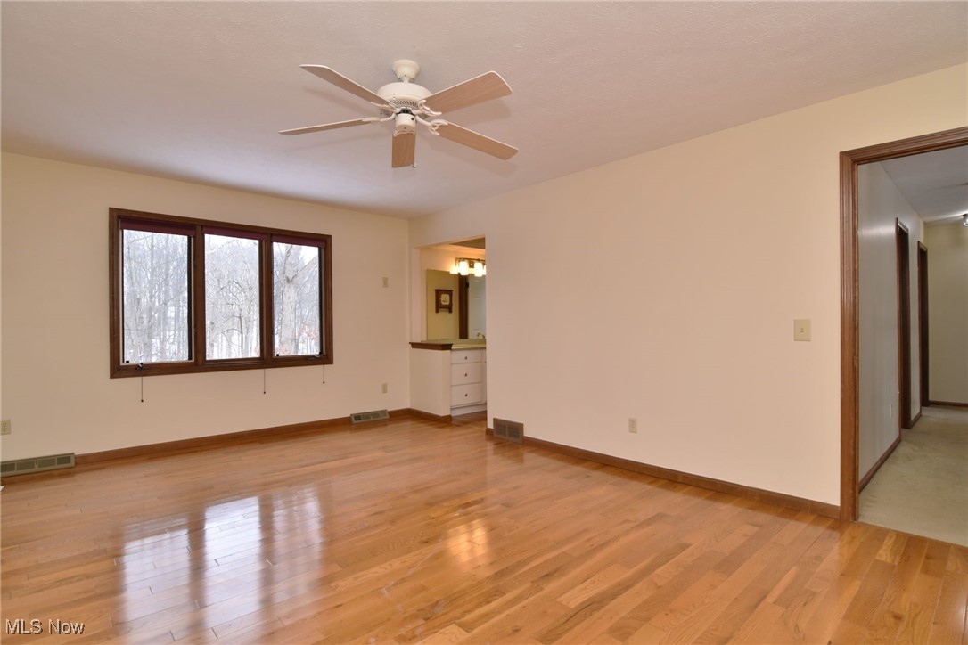 Solon, Ohio 44139, United States, 4 Bedrooms Bedrooms, ,3 BathroomsBathrooms,Residential,Pending,20175