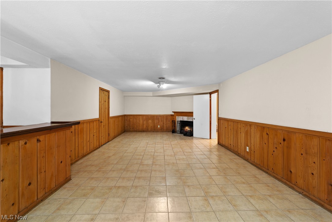 Country Club Estates - Residential Lease