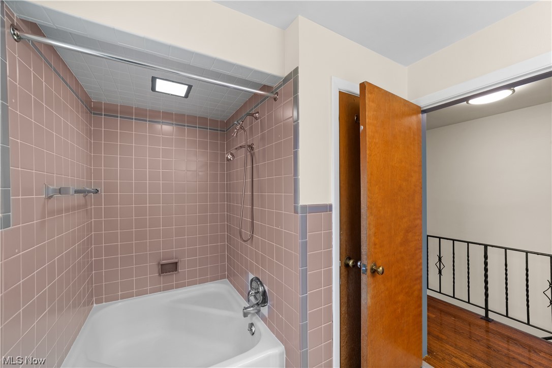 Country Club Estates - Residential Lease