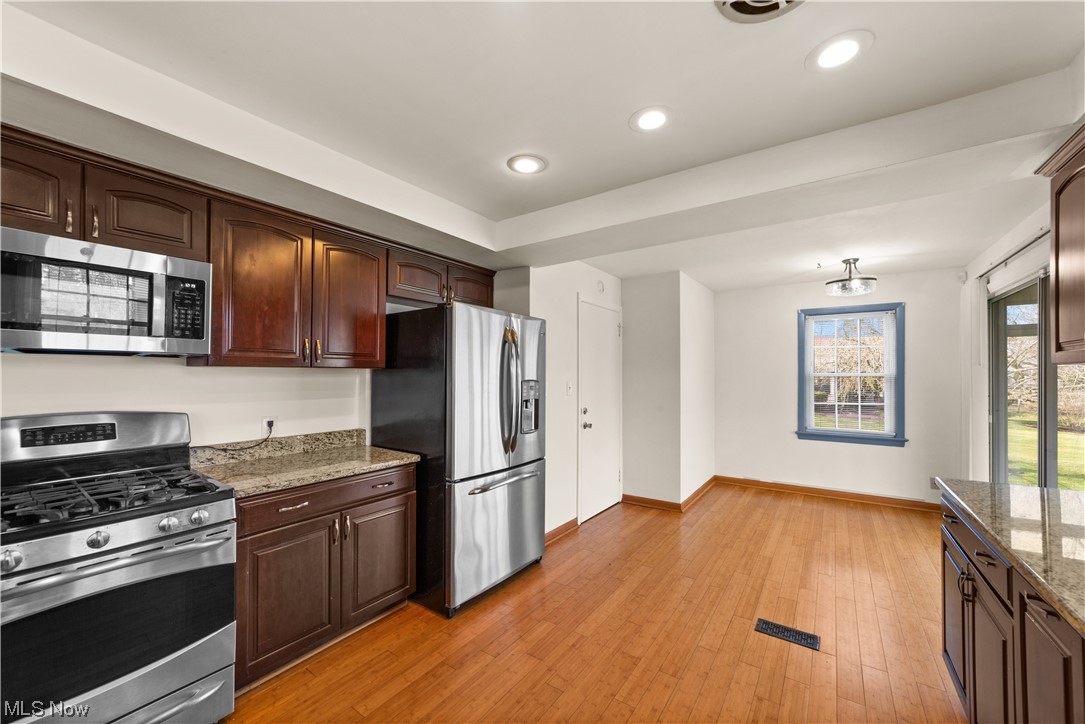 Country Club Estates - Residential Lease