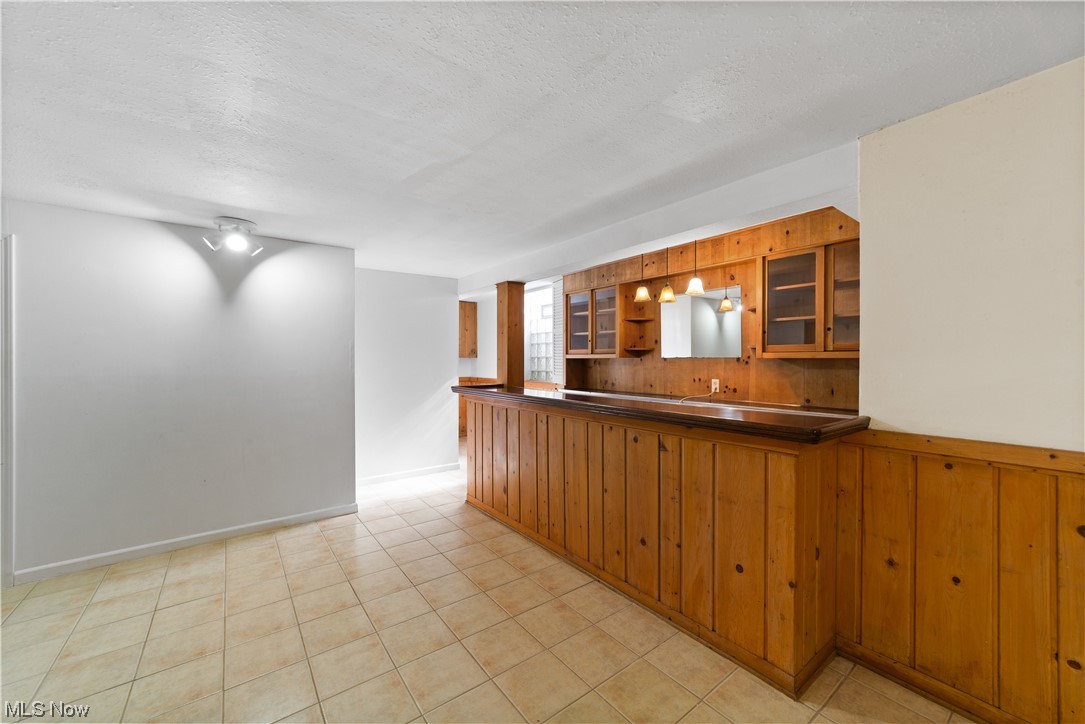 Country Club Estates - Residential Lease