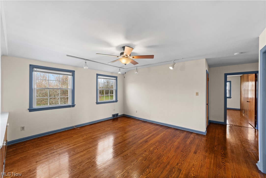 Country Club Estates - Residential Lease