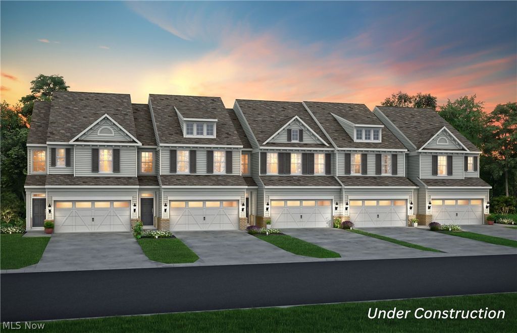 Photo of 945 Memory Lane, Aurora, OH 44202 (MLS # 5199634)