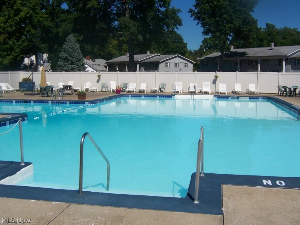 Meadowlawn Condo - Residential Lease