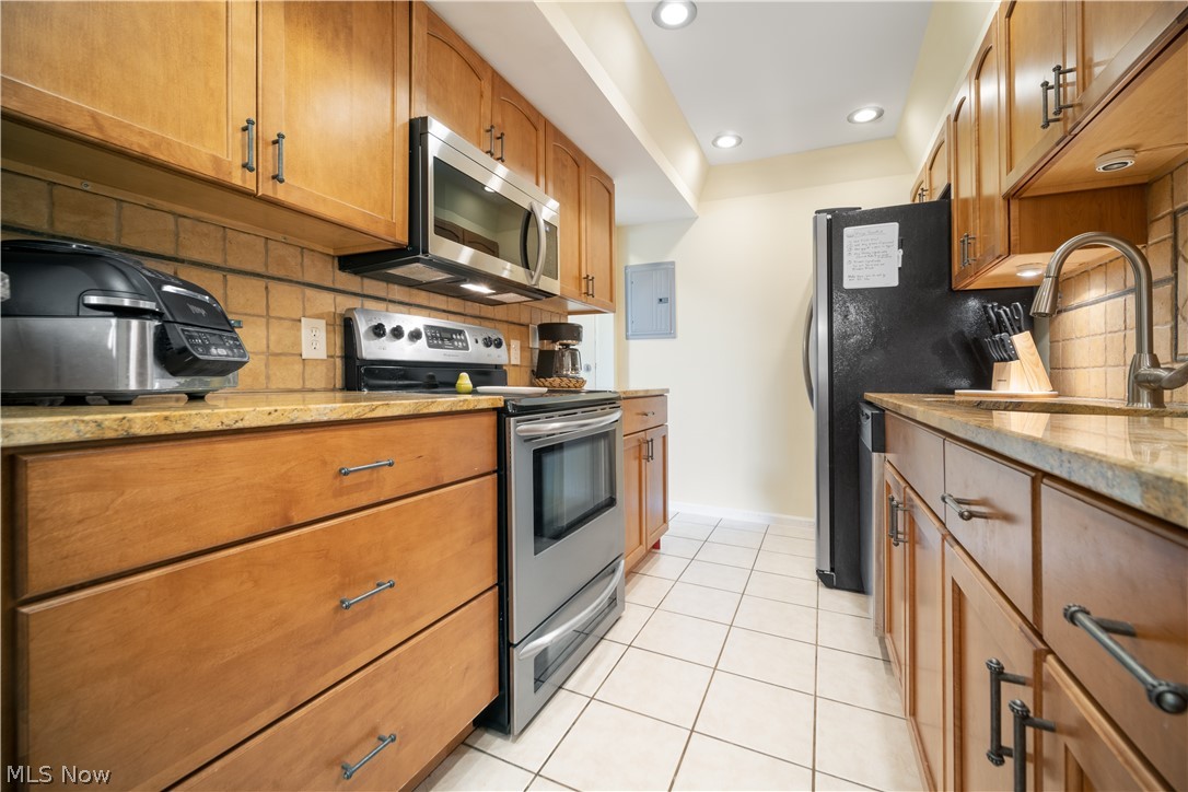 Georgetown/Lyndhurstcondo - Residential