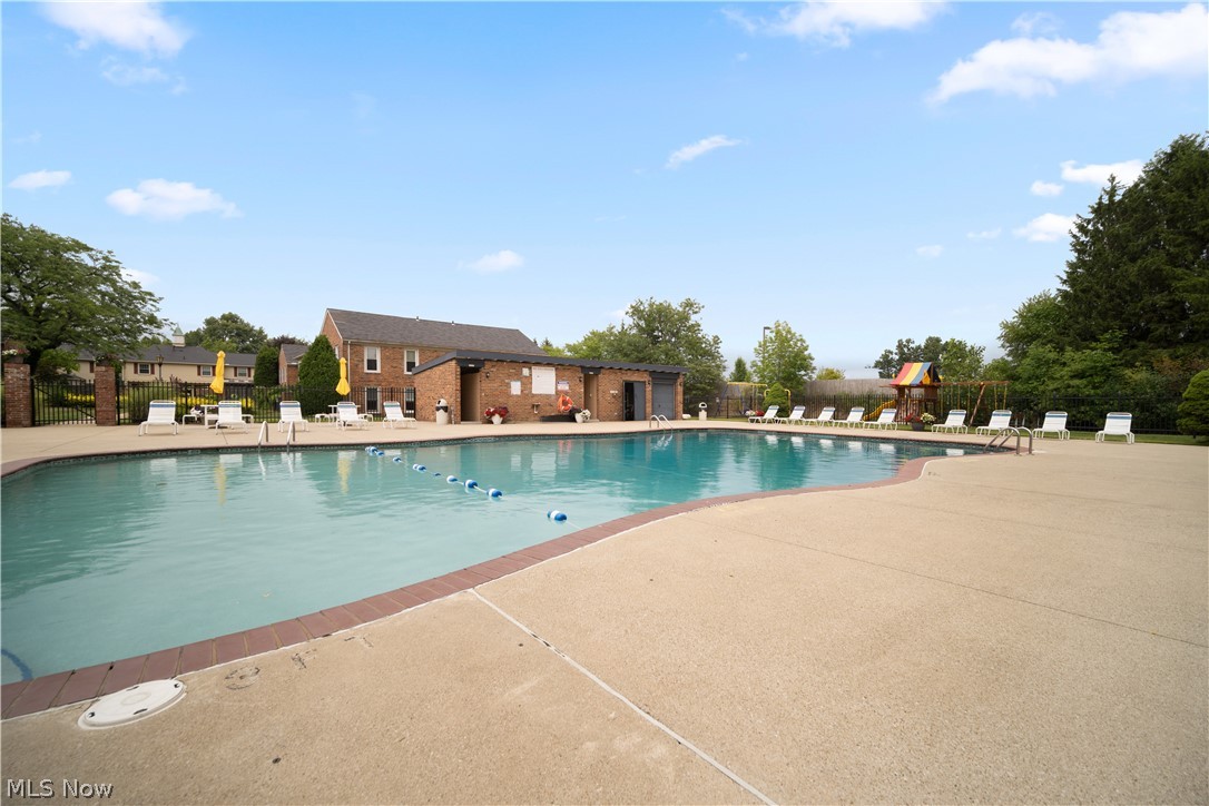 Georgetown/Lyndhurstcondo - Residential