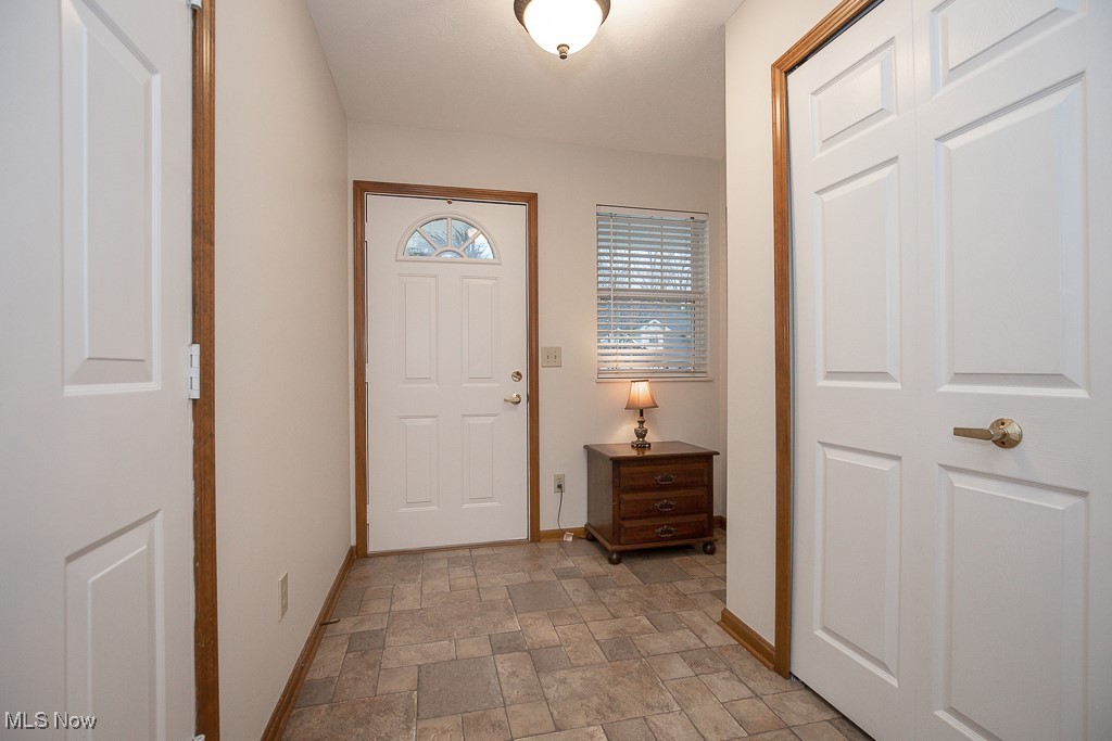 30091 Ginger Court, North Olmsted, Ohio image 3