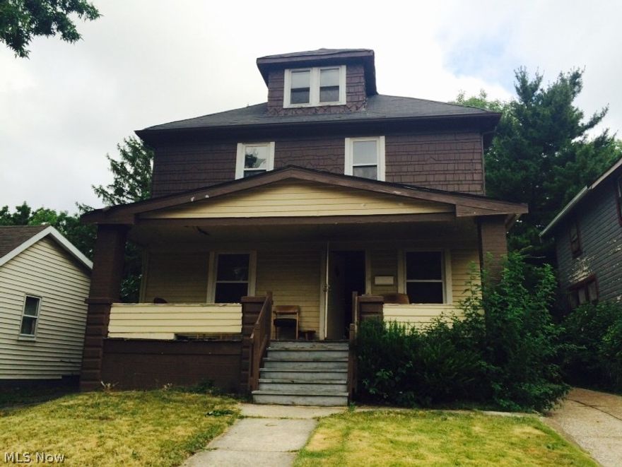 Great Invest Opportunity.  This colonial features 4 bedrooms; full bath. Spacious rooms.  Full Basement for extra storage.  Bring your decorating ideas and make this your home!! Schedule your showing Today and submit your offer.