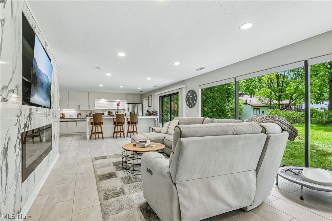 2380 Amesbury Road