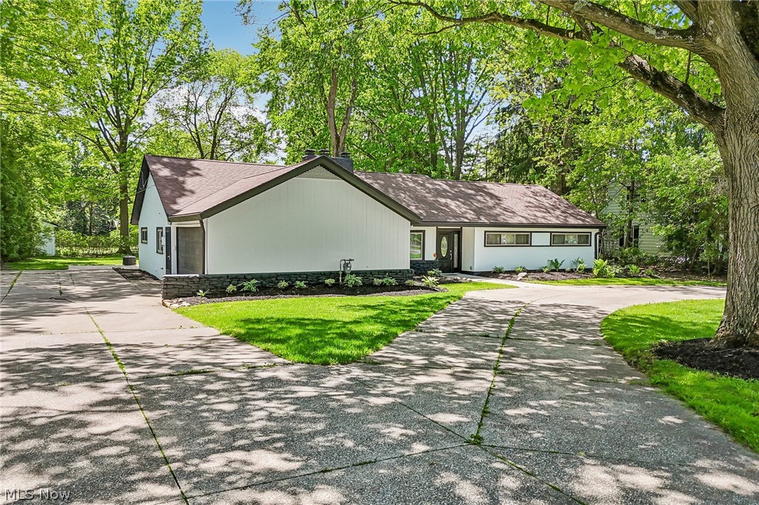 2380 Amesbury Road