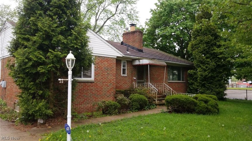 Three bedroom home located in West Akron. Home features detached garage and an enclosed patio. Easy access to downtown.