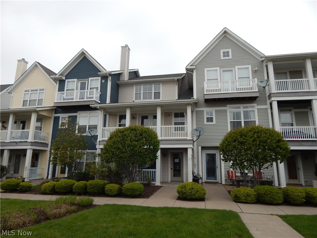 Harbor Walk/Black River 04 - Residential